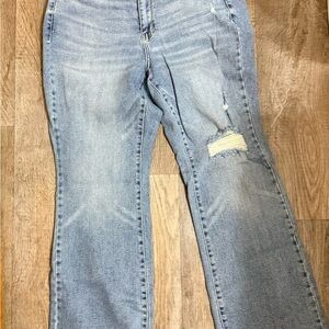 Women's Light Wash Distressed Judy Blue Jeans